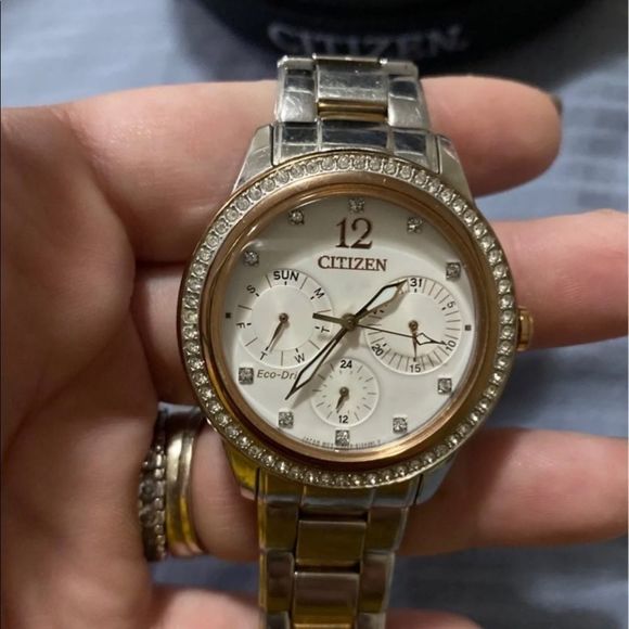 Citizen eco drive 2 tone (rose and silver) watch - Picture 2 of 10